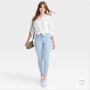 Universal Thread- jeans with deconstructed knees, Denim, Size 14